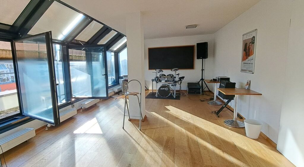 Unterrichtsraum-Music-Academy-Dresden-Johannstadt-Metal-Vocalcoaching-Dresden-bei-Bettina-Mueller